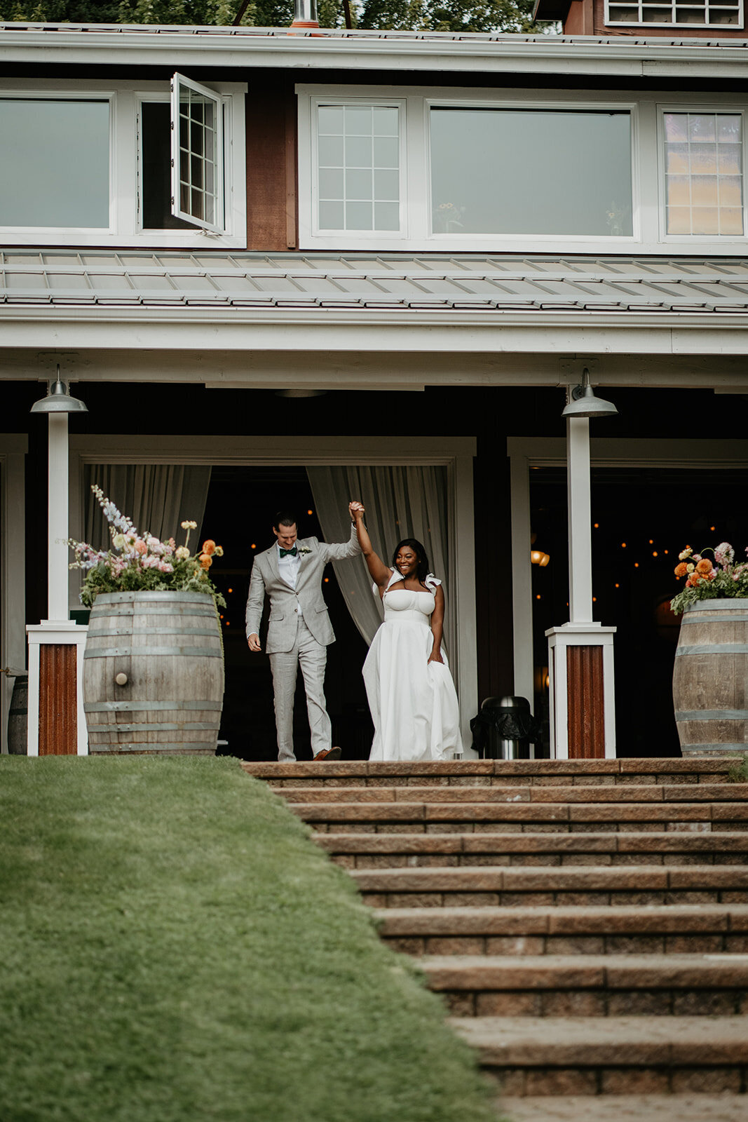 gorge-crest-vineyards-wedding-alexis-phil-612