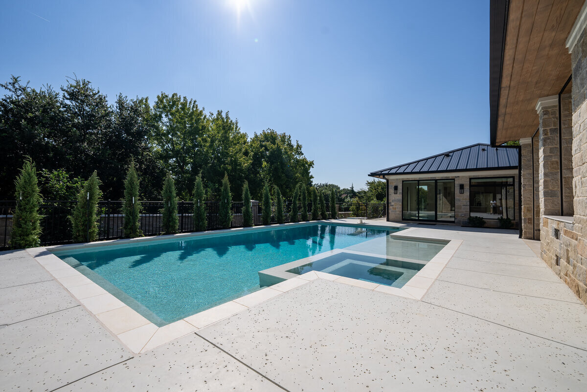 Modern swimming pool near Colleyville, TX