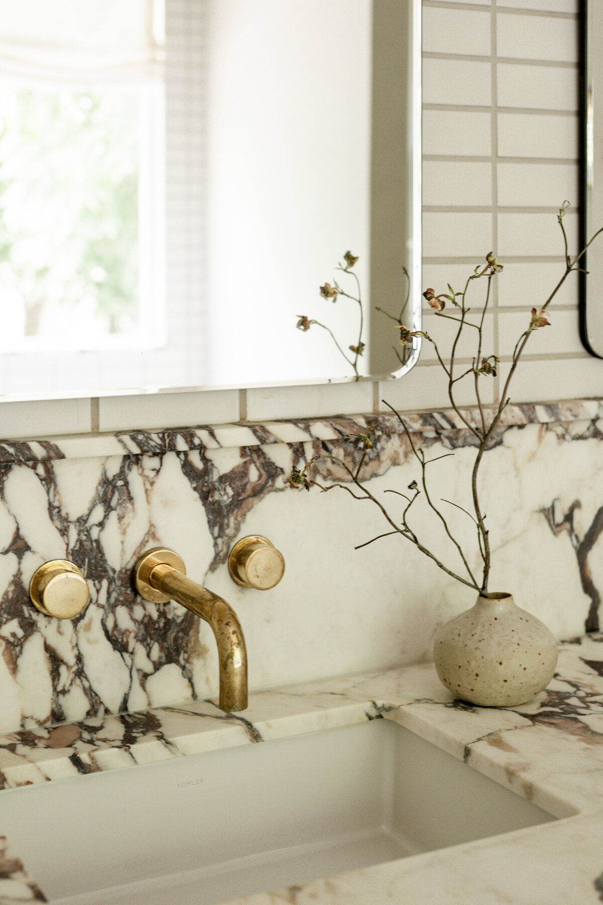 house-franc-avenue-h-hyde-park-bathroom-remodel-addition-historic-home-calacatta-marble-countertop-unlacquered-brass-faucet-patina-historic-neighborhood-austin-texas