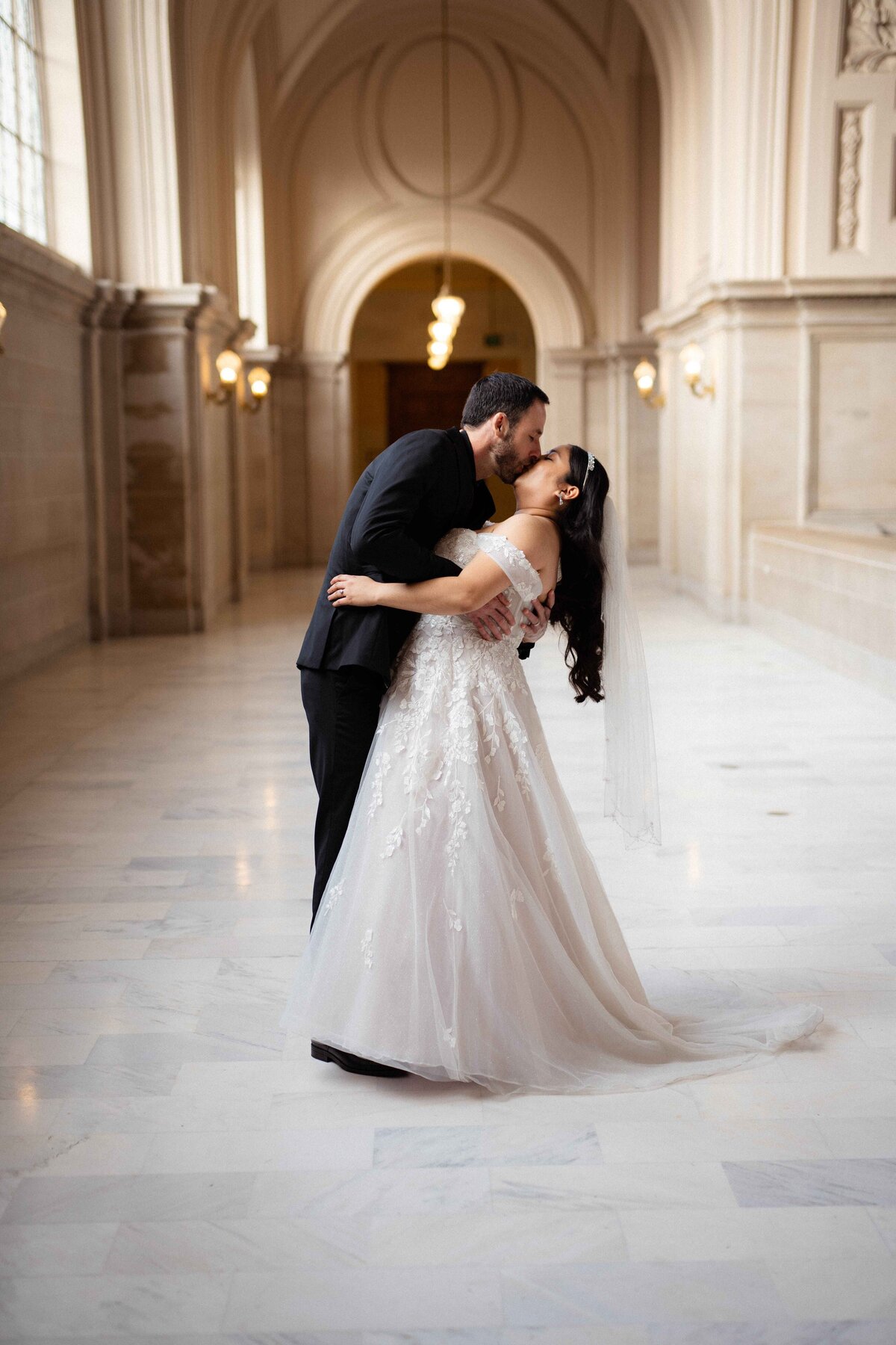 SanFrancisco-CityHall-Elopement-3