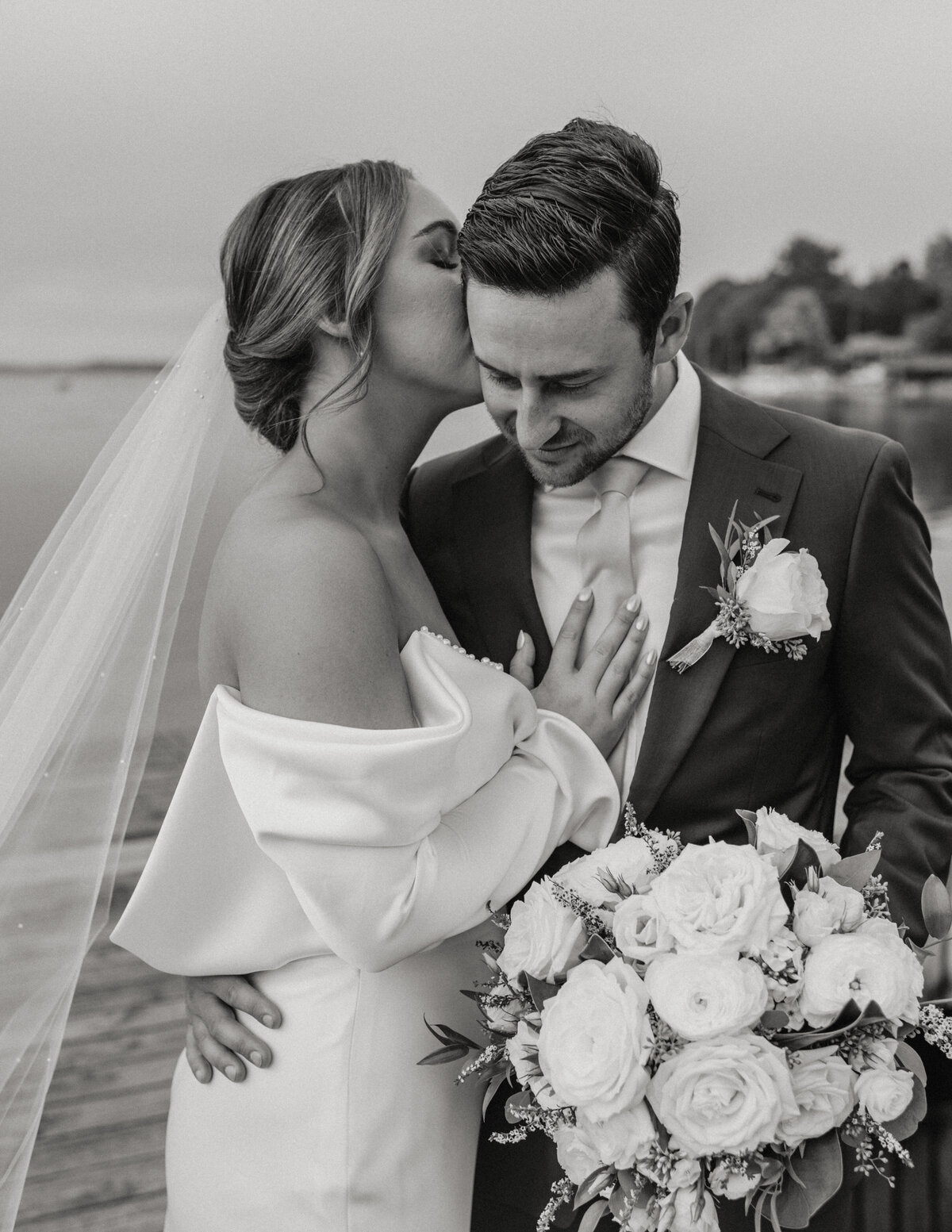 The-Brewster-Inn-Cazenovia-New-York-Wedding-Brittany-Ford-Photography-Buffalo-New-York-Wedding-Photographer-sethrach-blog-48