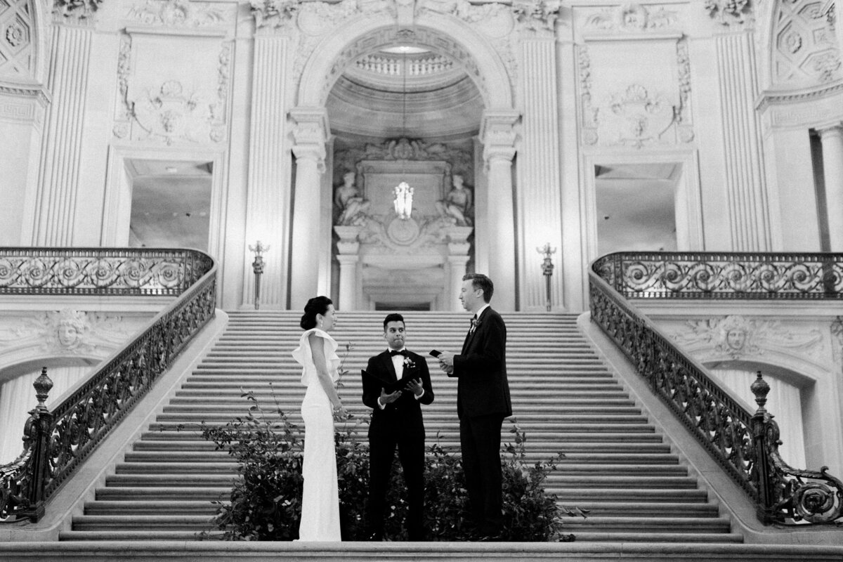 San-Francisco-City-Hall-Wedding-Nicole-Blumberg-Photography_0041