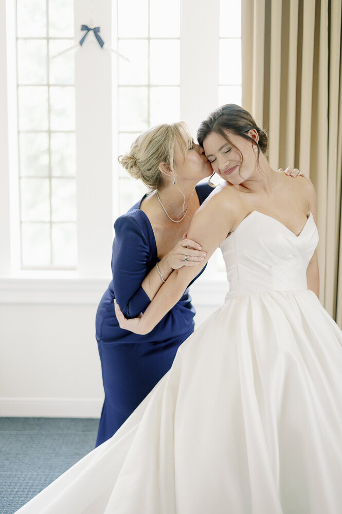 Notre-Dame-Smith-Ballroom-Summer-Wedding9
