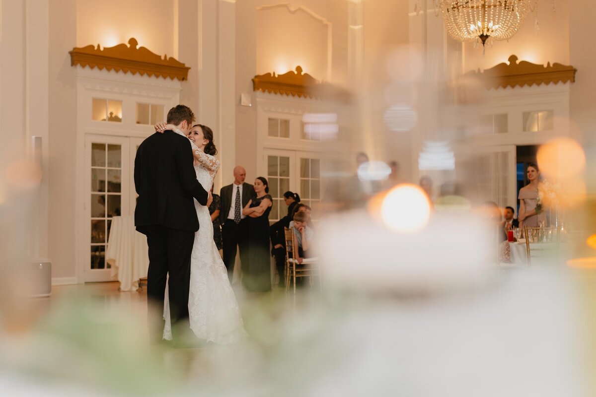 Lafayette-Club-wedding-first-dance