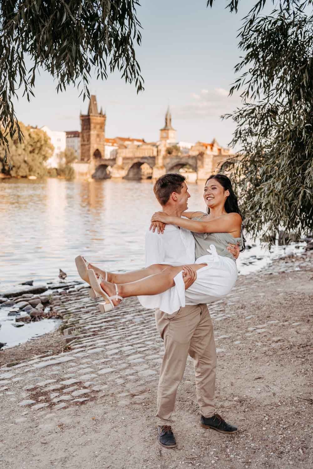 párové_focení-Praha-fotografka_Karolína_Tichá115
