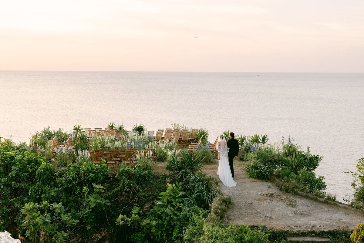 441Bali Bright Balangan Cliff Wedding Photography