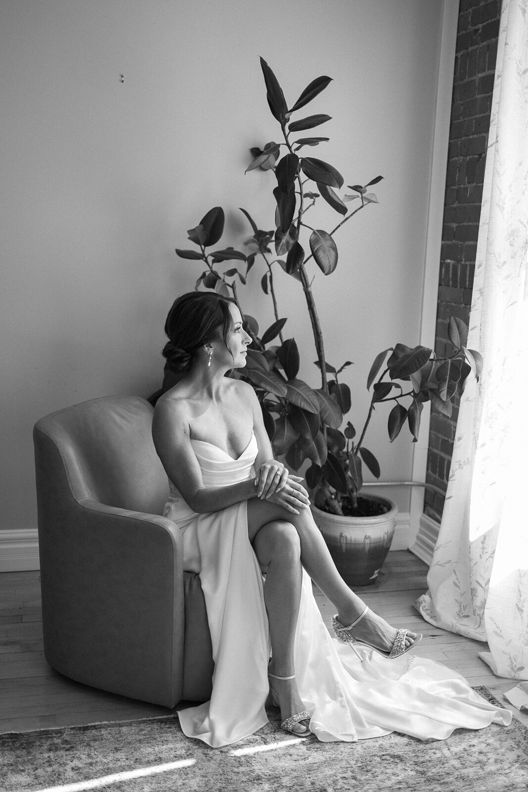 fine-art-getting-ready-wedding-photos-michigan-3