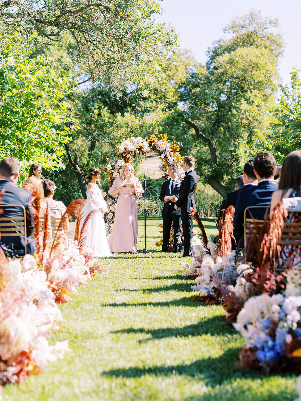 Modern-Fashion-Forward-Greengate-Ranchy-Vineyard-Wedding-Ashley-Ludaescher-Photography-0036