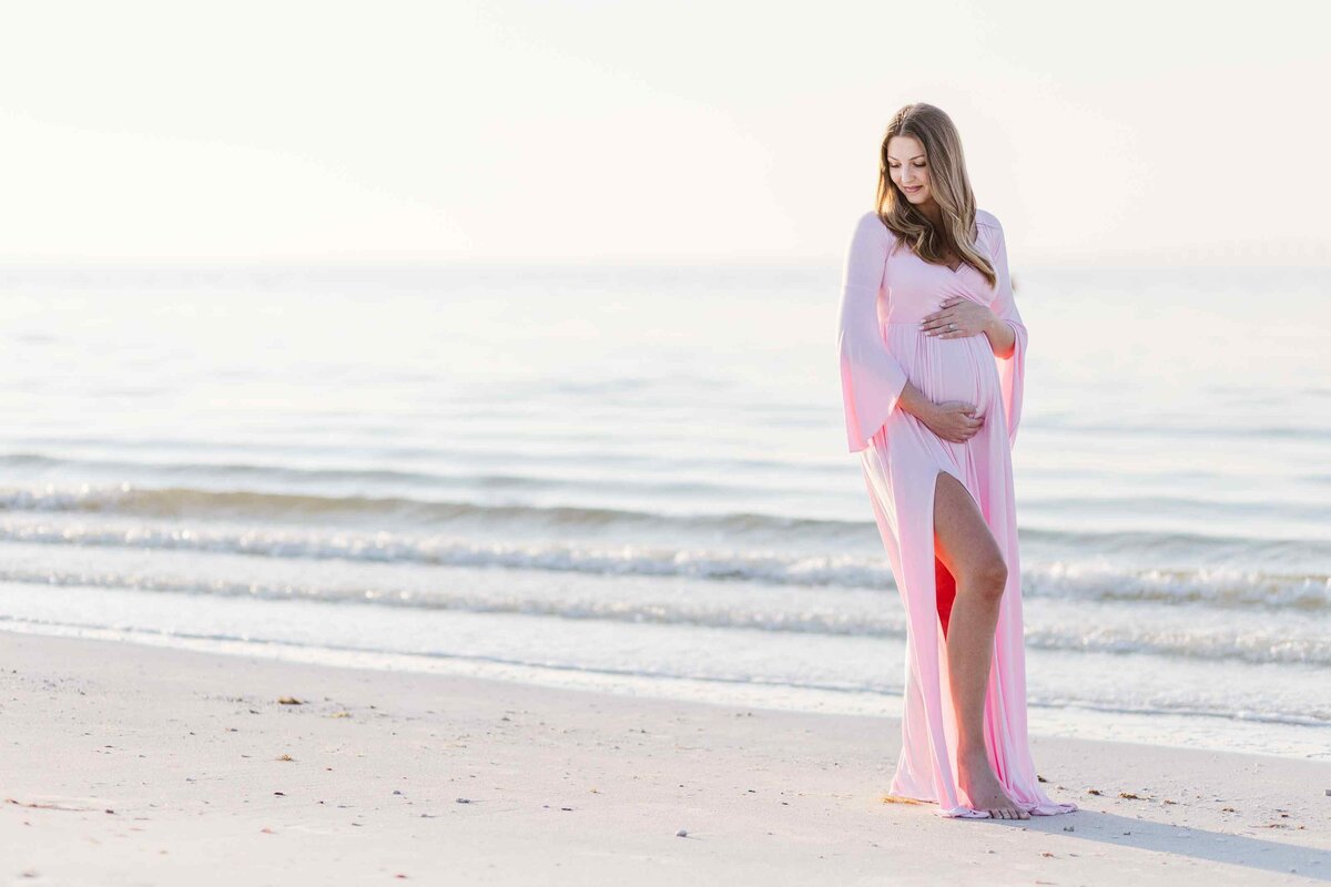 12-beach-maternity-elegant