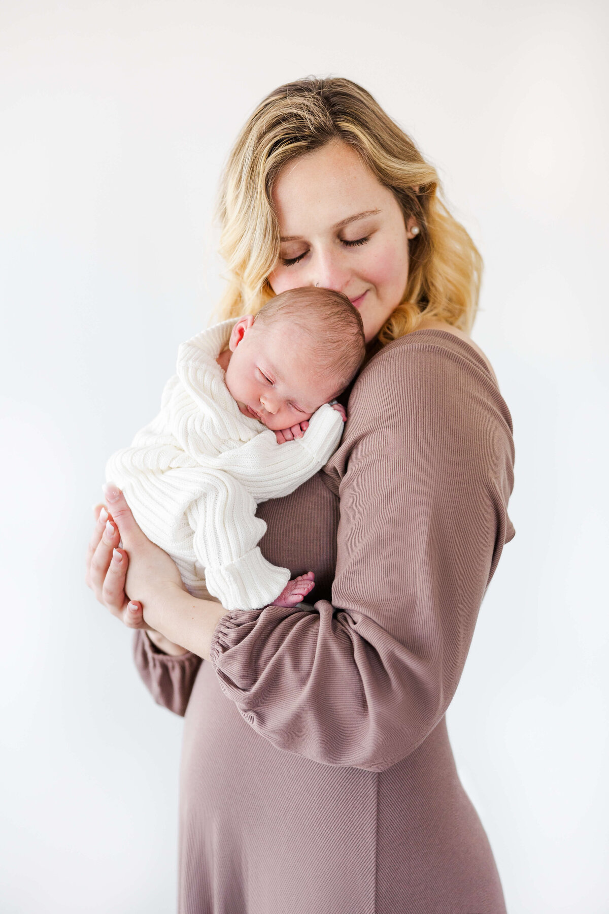 newborn-photographer-bend-or-6-Edit