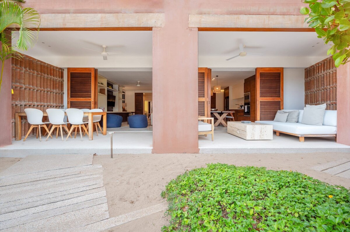02-1-Careyes-Mexico-Properties-El-Careyes-Club-and-Residences-14-3BD-Lounge-7346