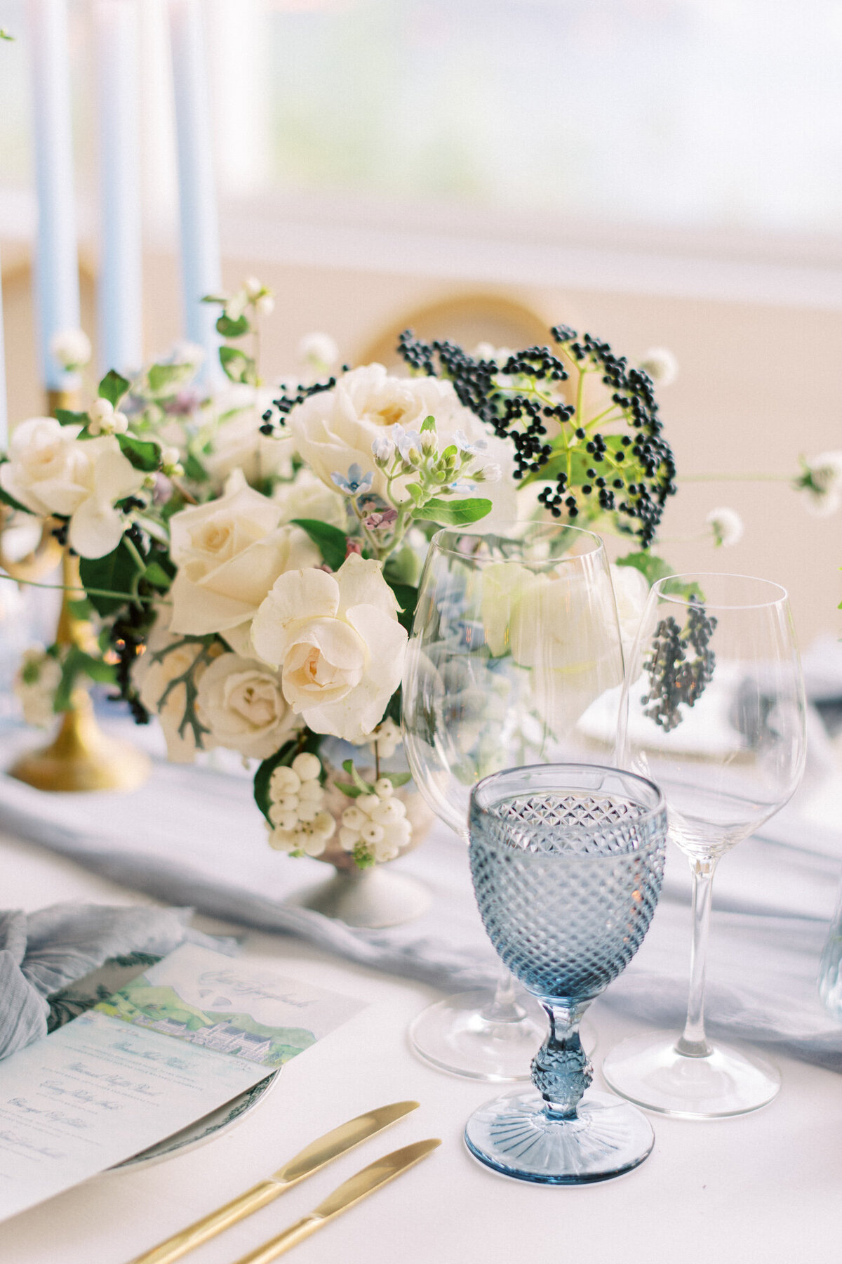 Maïlys Fortune Photography Husband Wife Wedding Weddings Photography France Switzerland Italy Timeless Dreamy Imagery Bilingual French English Destination Weddings Destination Wedding Provence French Riviera Paris Lake Como Tuscany124