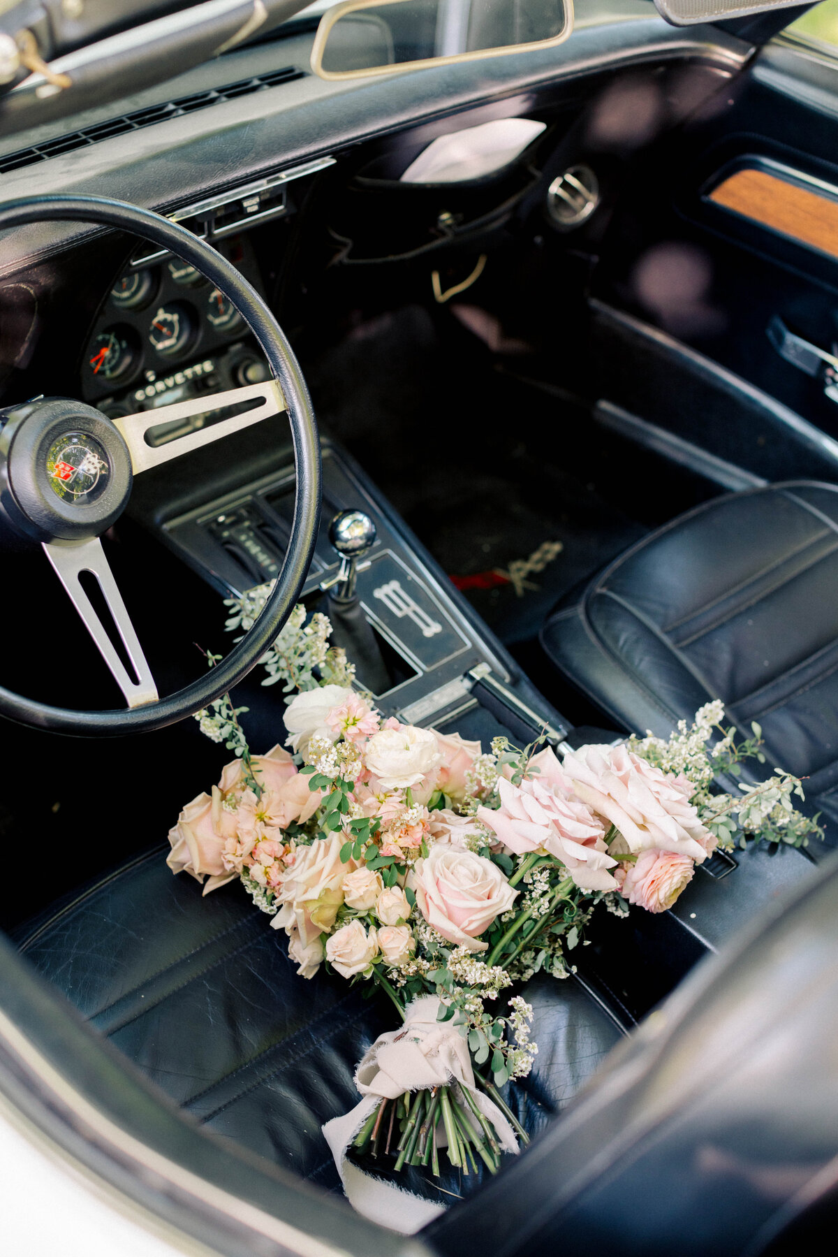 Ottawa-Film-Wedding-Photographer-Stephanie-Mason-And-Co_NaismithEditorial-149