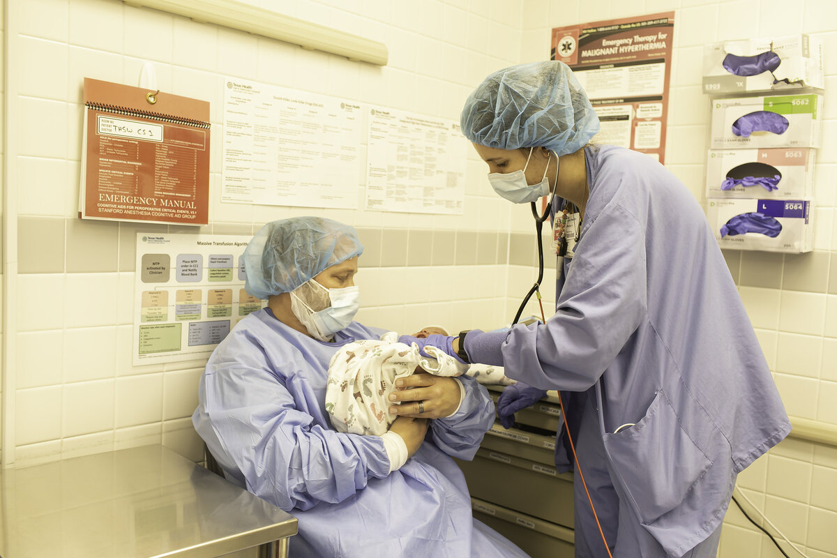 Fort-worth-birth-photographer-chunky-monkey-85