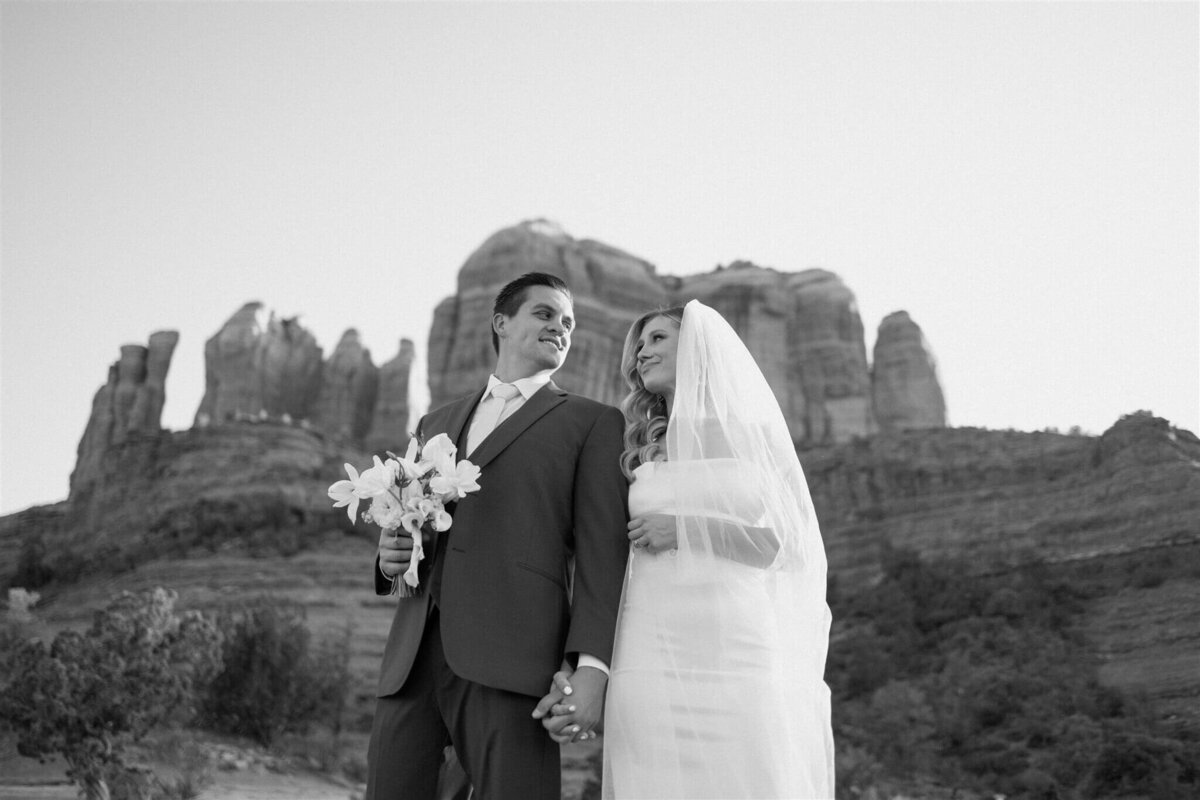 tinted-events-design-and-planning-sedona-wedding-photography-memories-by-lindsay-black-and-white-portrait-destination-wedding-planning-
