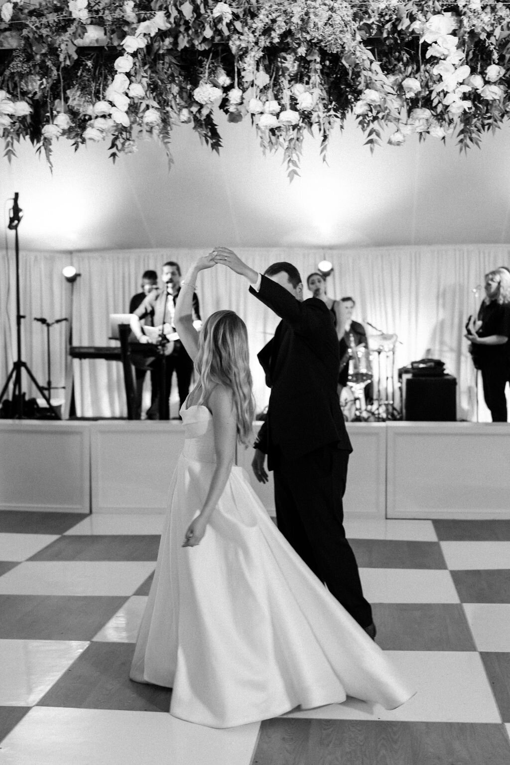 NikkiSanterre_EastCoastPrivateEstateWeddingPhotographer_Caroline&Ben-177