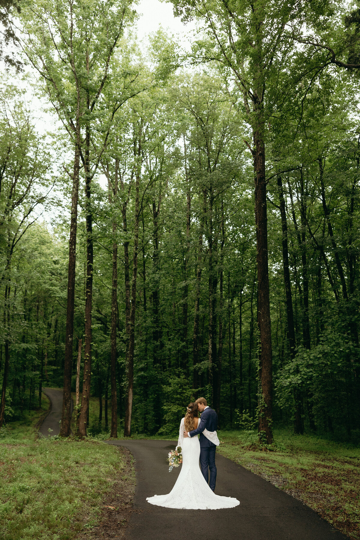 Outdoor Virginia Wedding by Richmond VA Wedding Photographer
