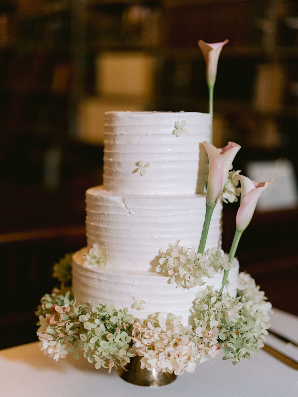 NikkiSanterre_EastCoastLuxuryWeddingPhotographer_PeabodyLibraryWeddingNouvelleEvents_Emily&Daniel-78