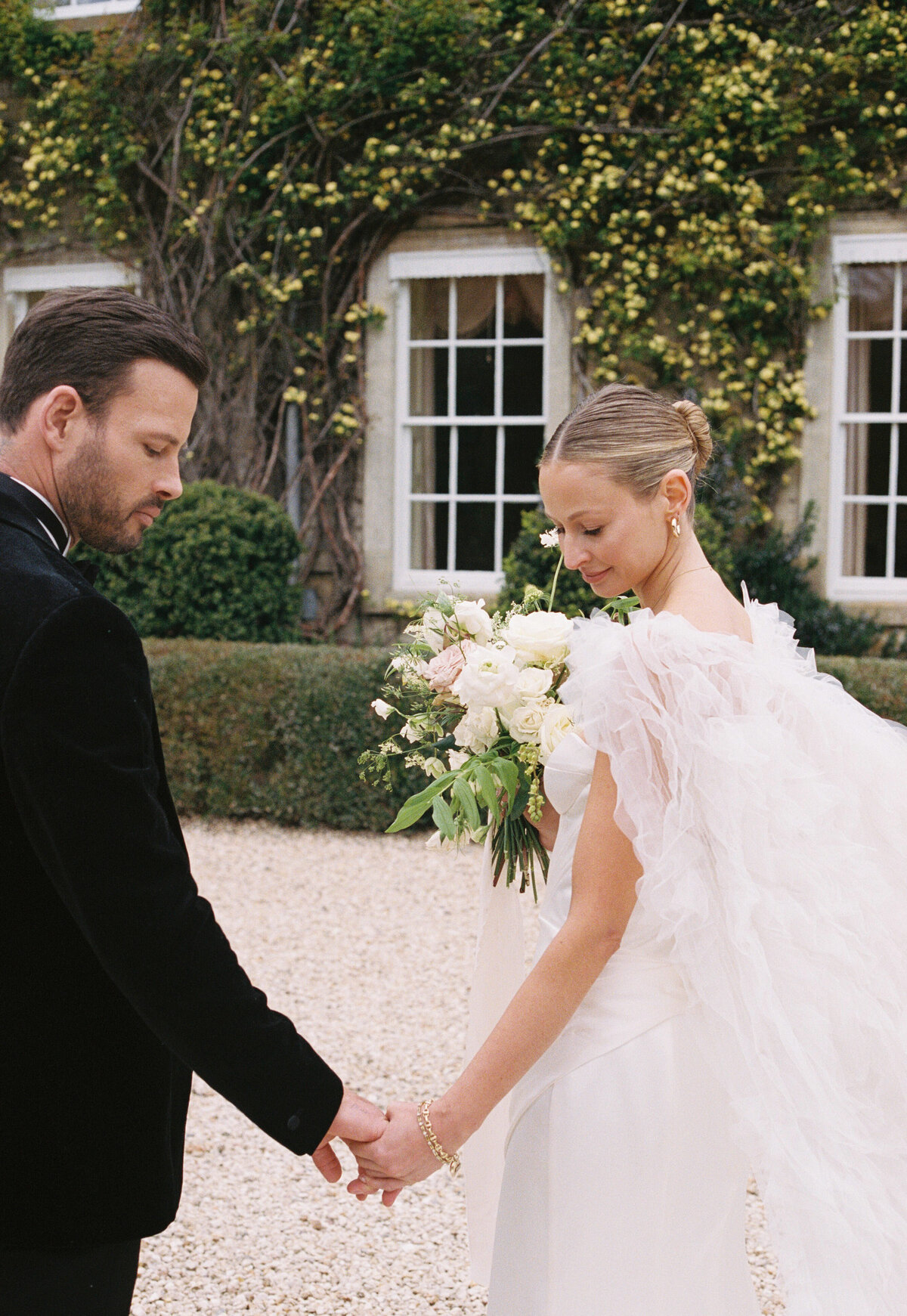 Cotswolds-England-Wedding-Photographer138