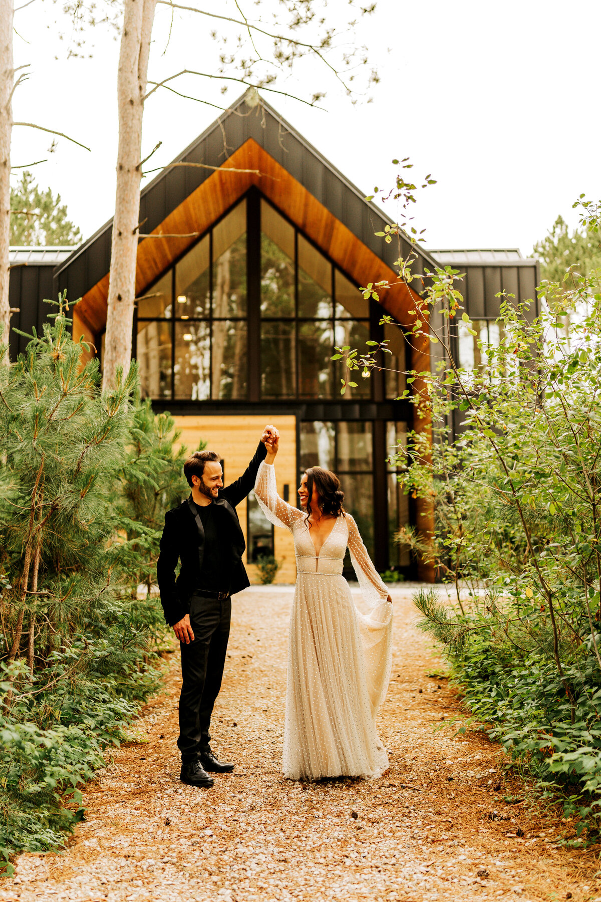 classy wedding couple at Pinewood in Cambridge, Minnesota