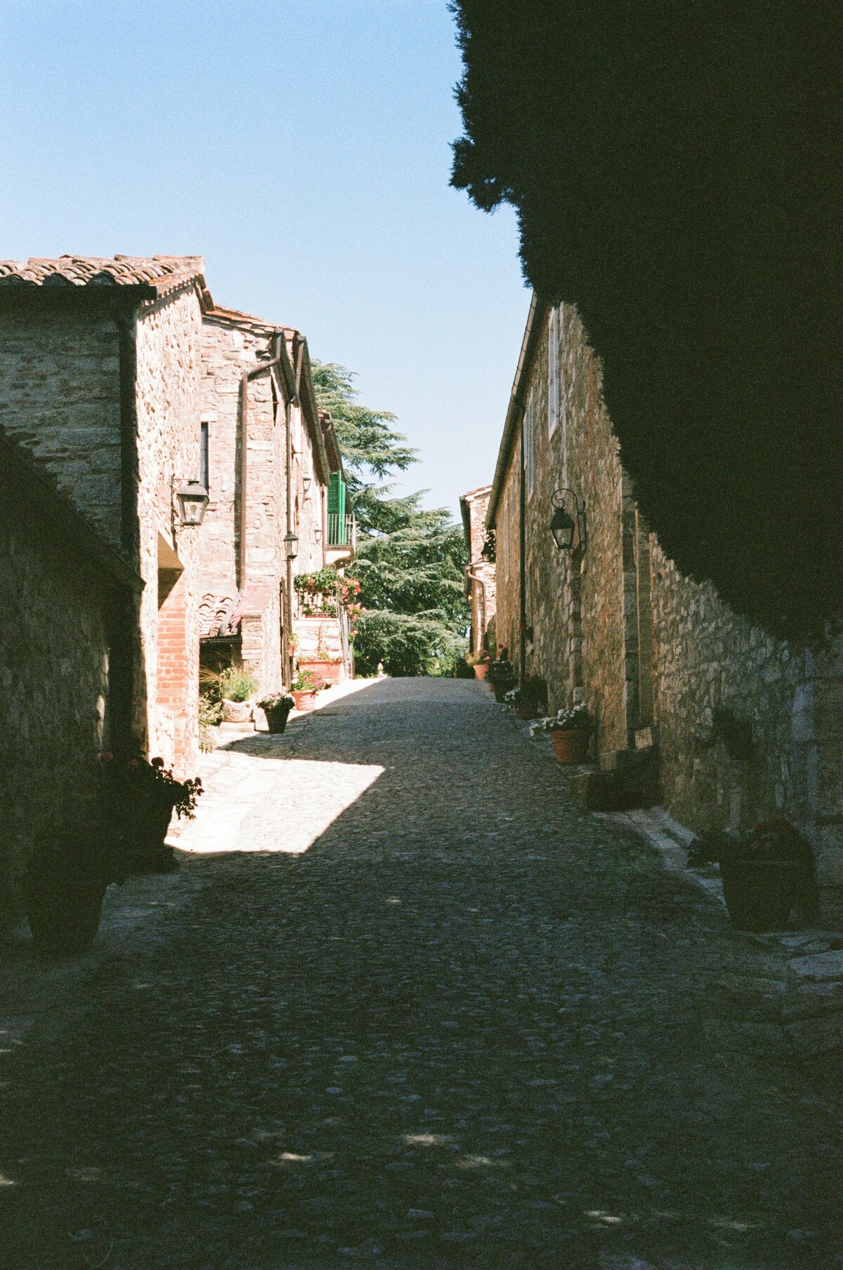 A wedding photo of the venue Laticastelli in aTuscany Italy
