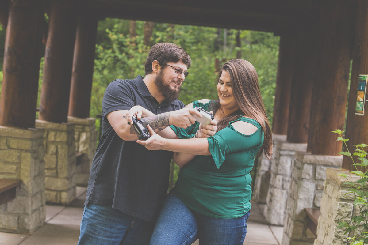 hills-and-dales-metropark-engagement-session-photos--10