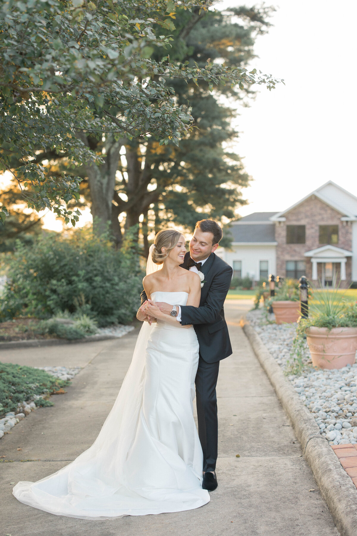 Molly Sue Photography New Jersey + East Coast Wedding Photographer Romantic Imagery Engagement Lifestyle Heirloom Wedding Albums49665