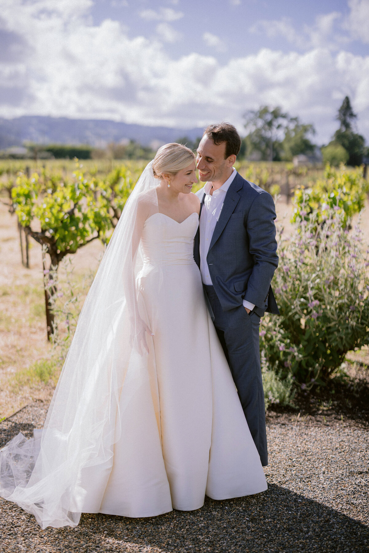 larissa-cleveland-photographer-napa-california-wine-country-wedding-private-estate-025