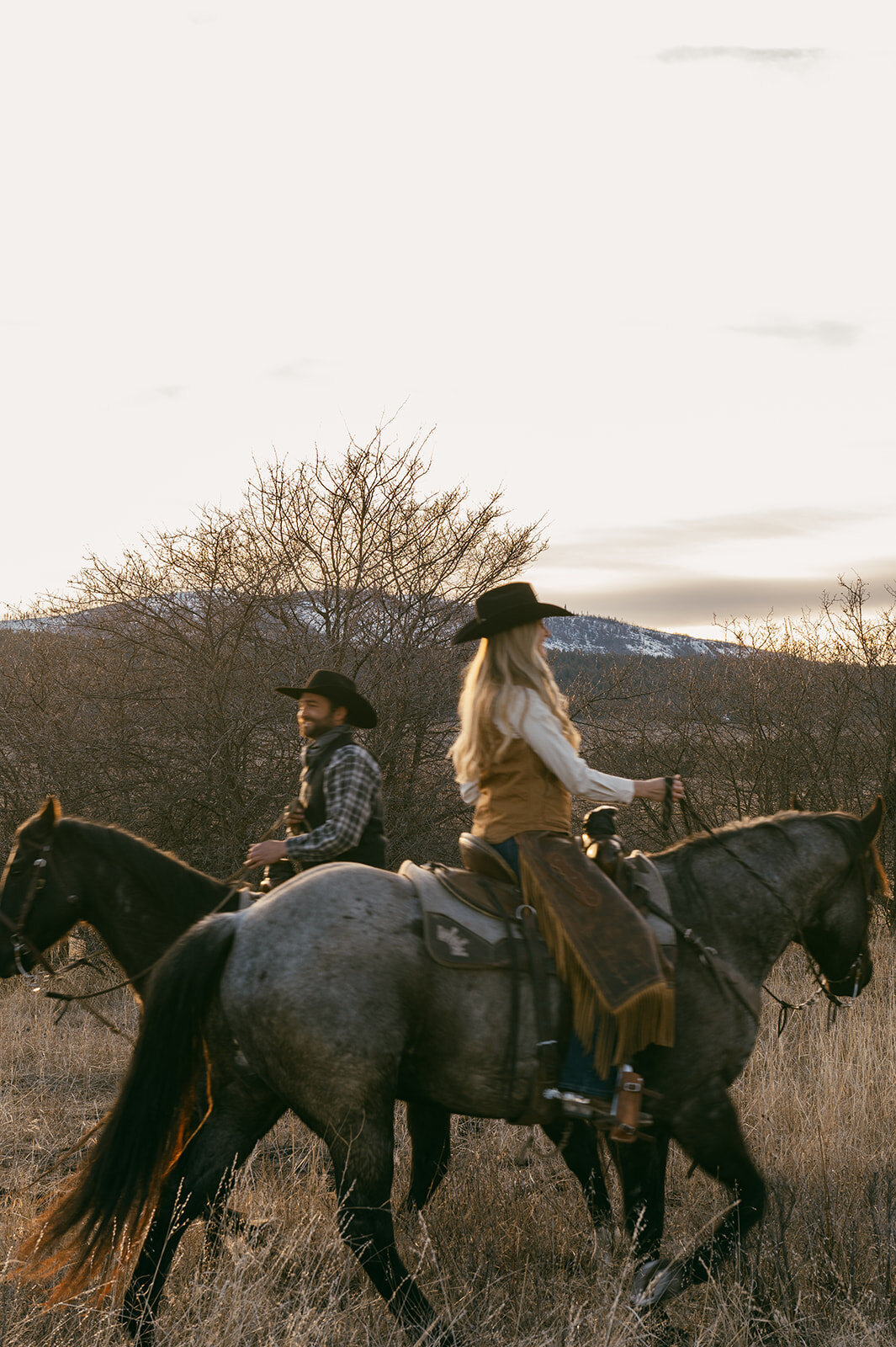 presley-gray-photo-montana-western-ranch-couples-photoshoot-2033