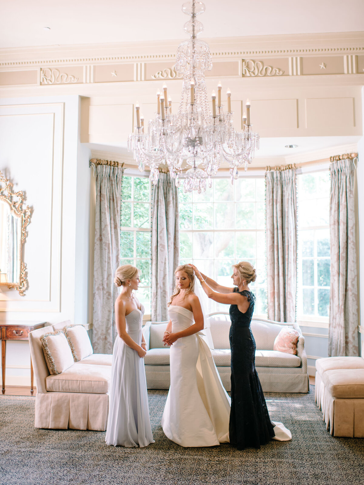 Charlotte Country Club Wedding Photo Ideas | Best Wedding Photographers in the World