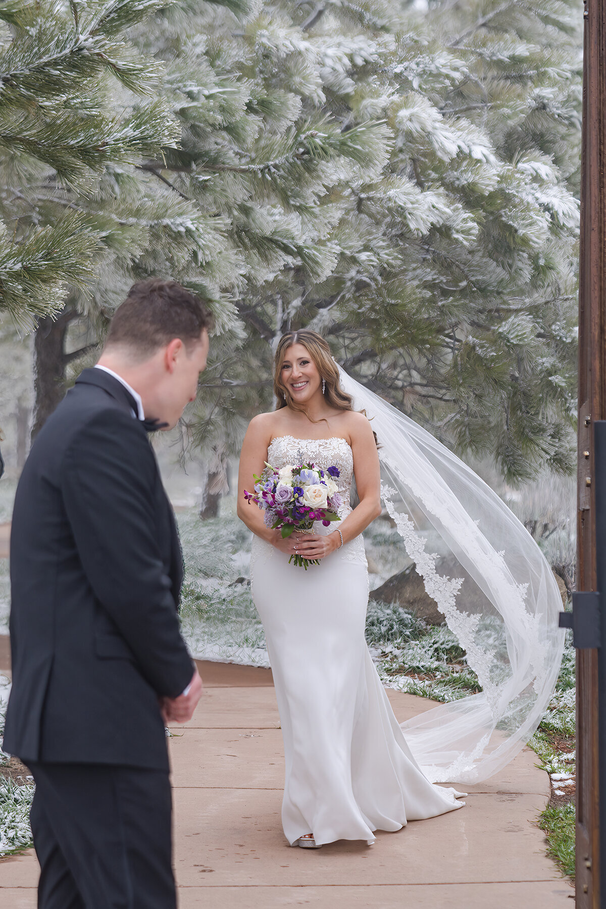 bride groom first look