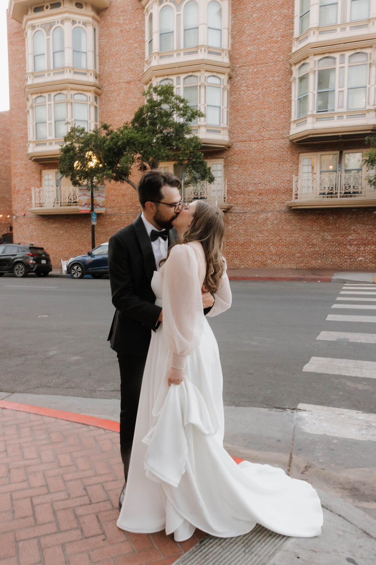 horton-plaza-hotel-san-diego-wedding-raven-berlin-photo-871
