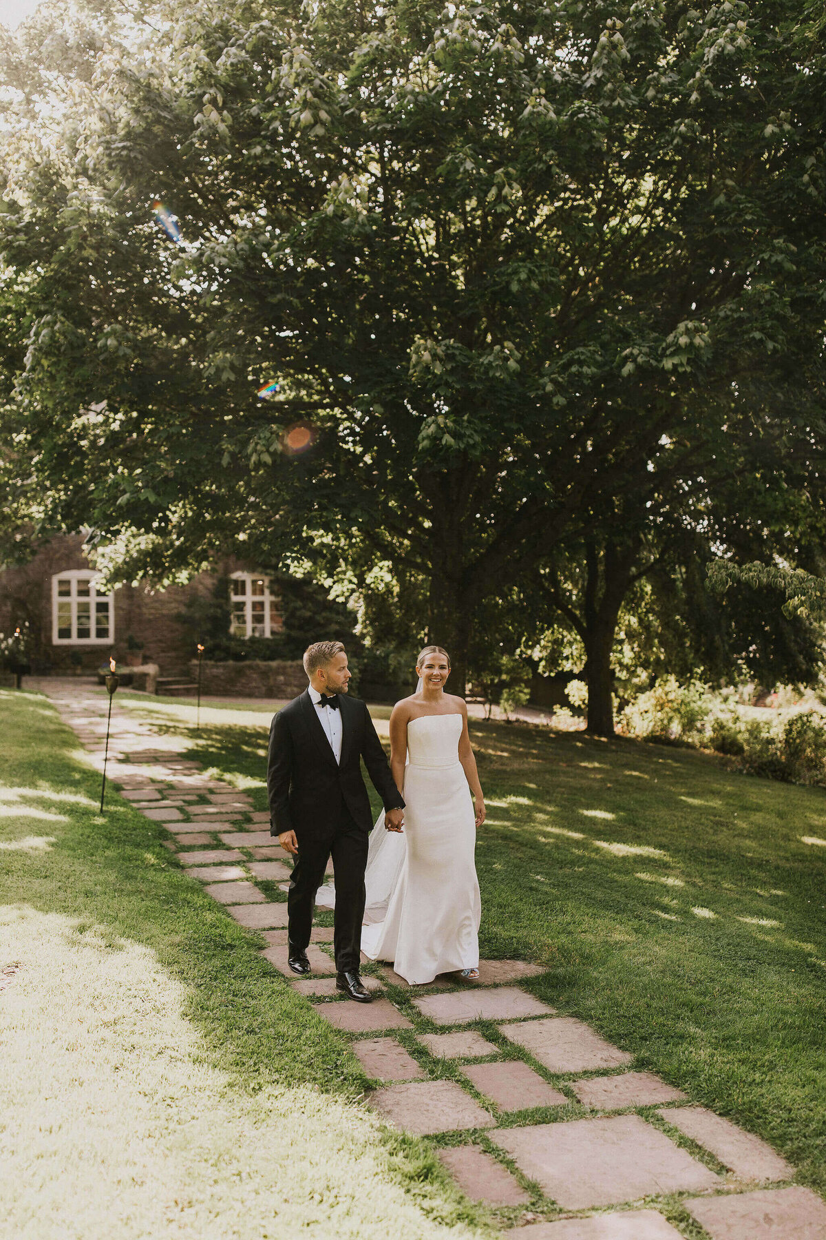 Issy-and-Bella-Floral-Design-Wedding-Florist-Herefordshire-Dewsall-Court-N-Z19