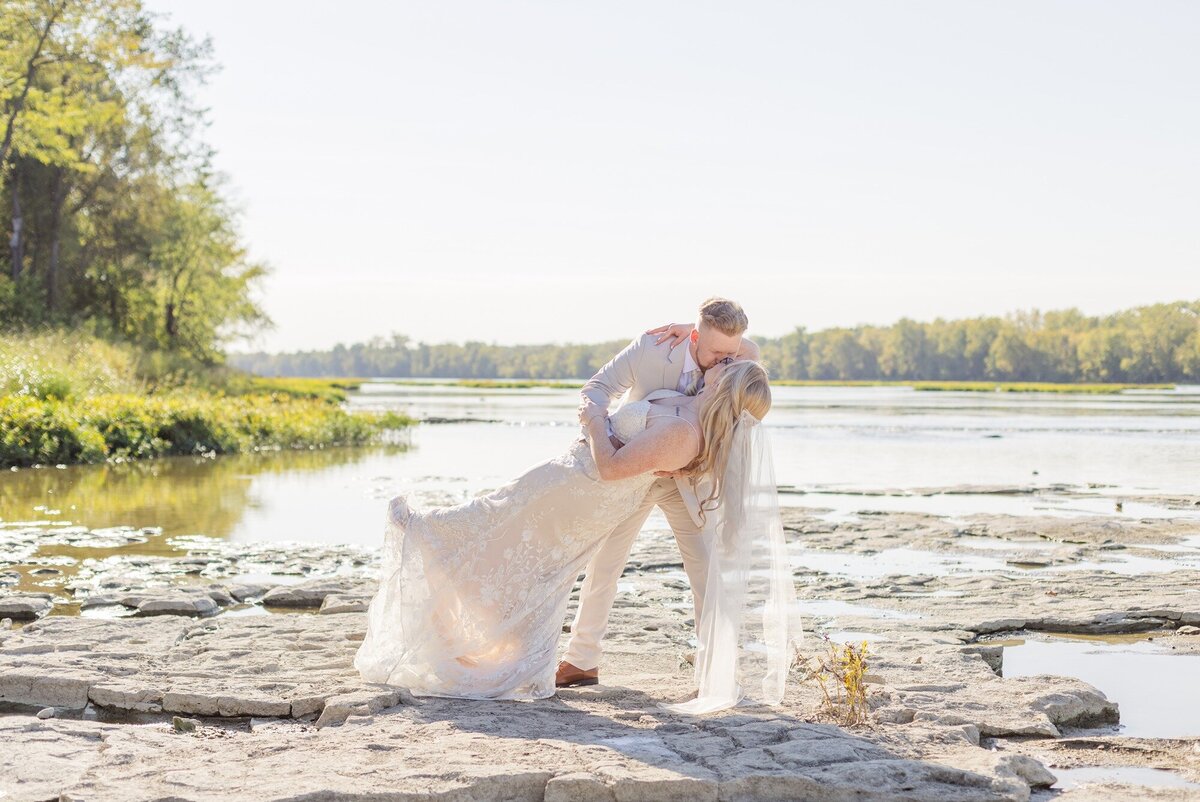 collins-ohio-wedding-pictures-near-water-5