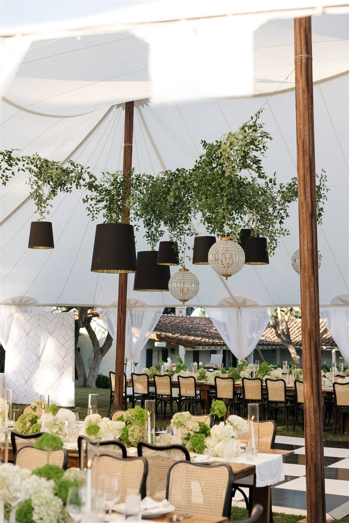 Lyndy Dustin-Details-33