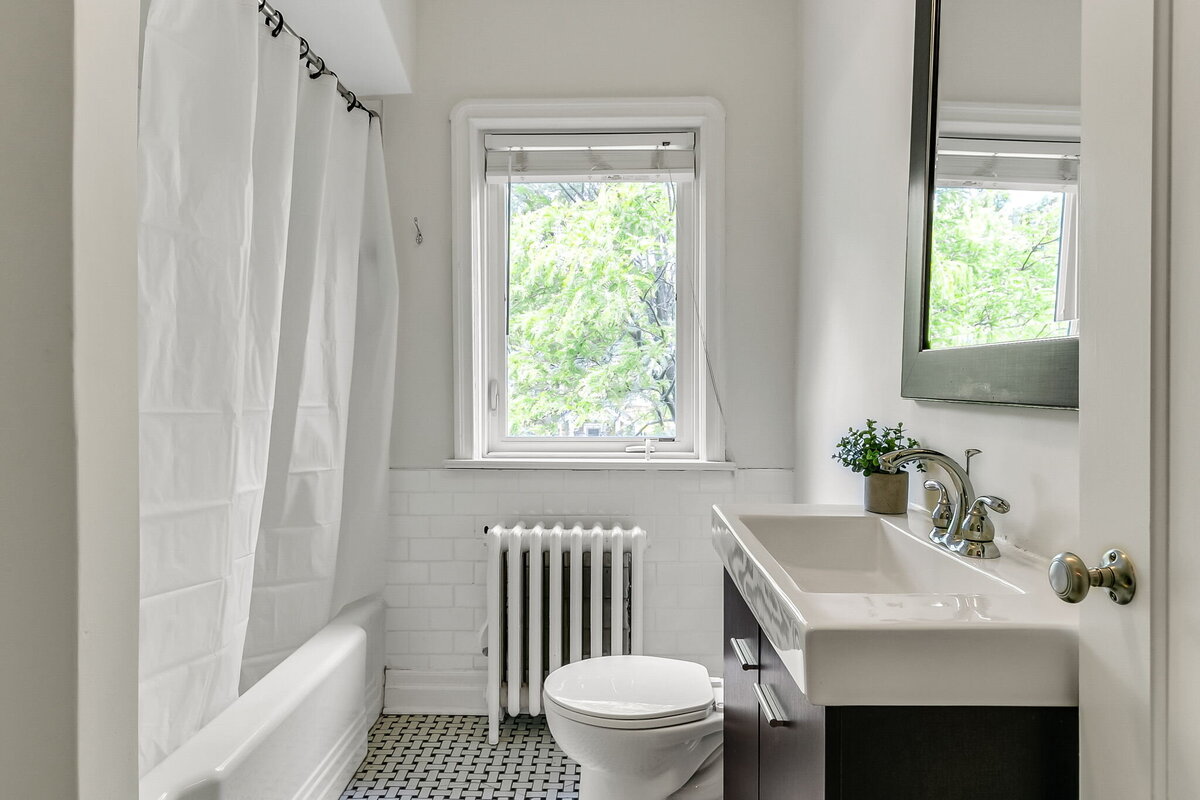 43-web-or-mls-44_001_Bathroom