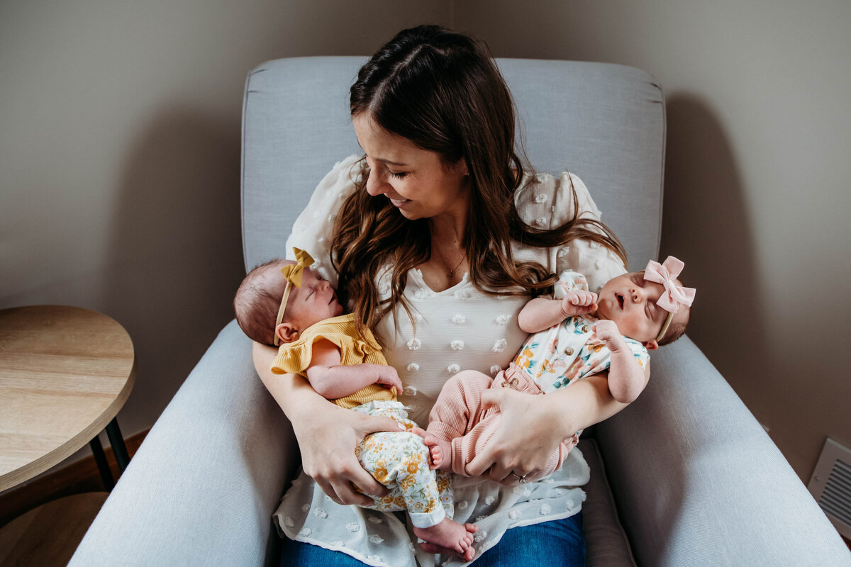 Arlington Heights Lifestyle Newborn Photographer- Kate and Sophie-49
