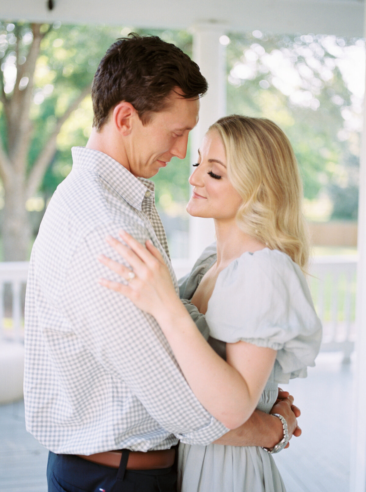 Elizabeth Watts Photography Alabama Mississippi Louisiana Wedding Engagement Lifestyle Portrait Photographer Light Airy Film Fine Art Romantic Luxury17