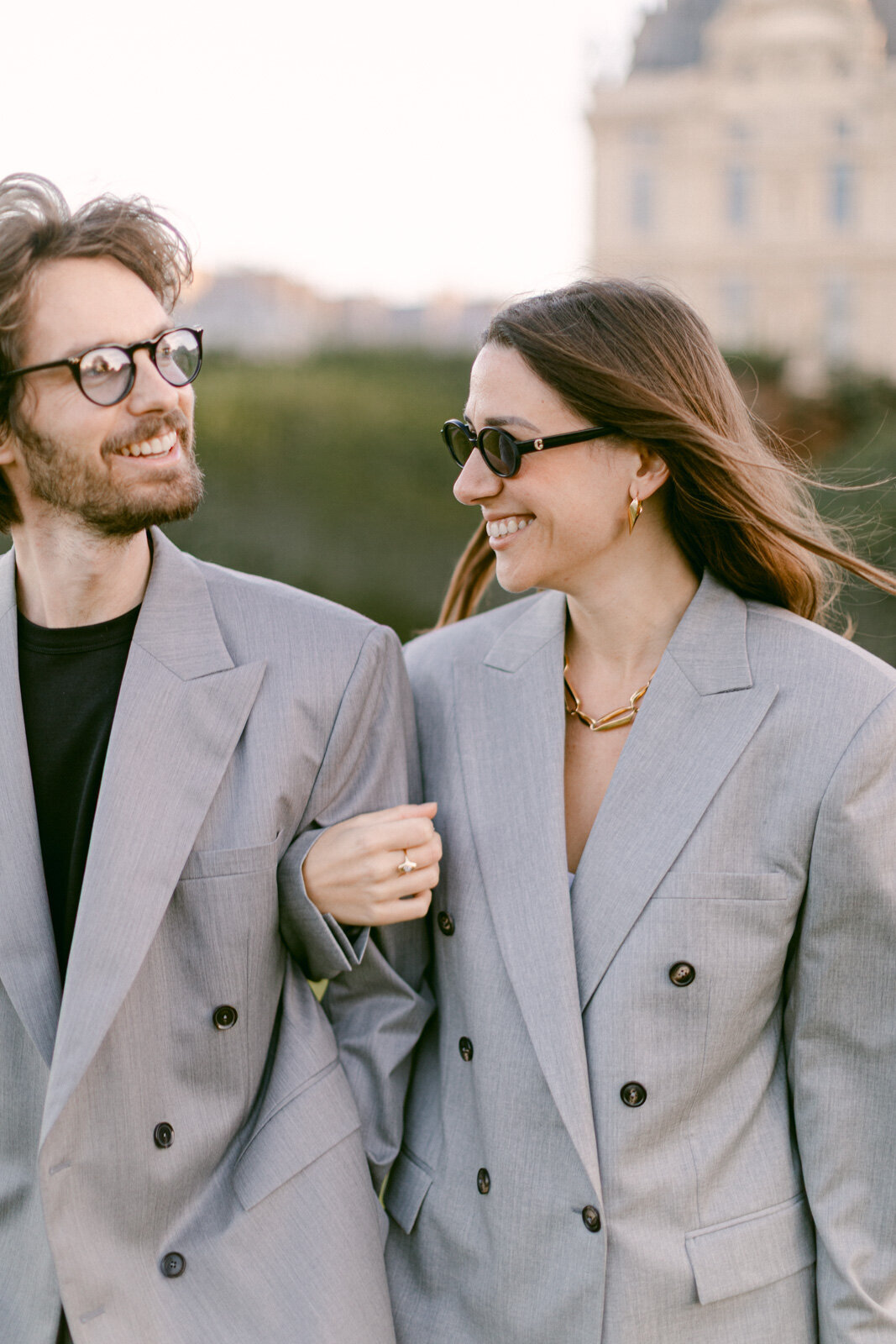 Engagement session Paris Louvres Tuileries Thomas Raboteur Luxury Wedding (37 sur 45)