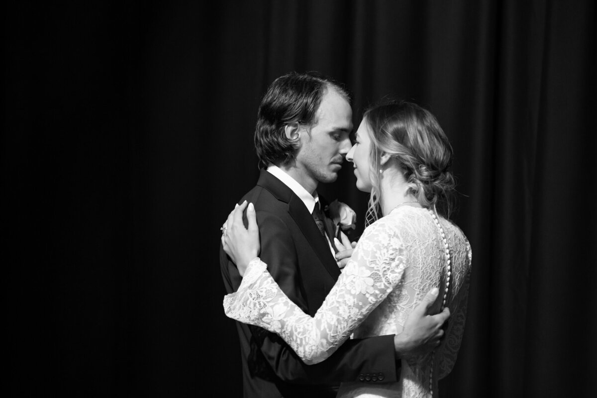 sleepy eye-mn-wedding-photographer-112