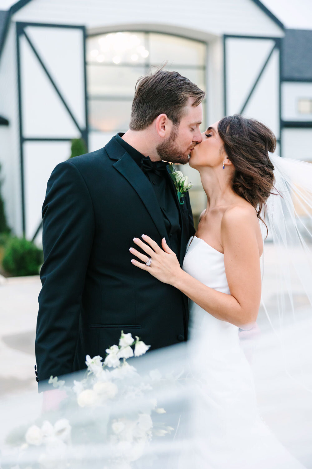 Sydney-and-Carsen-Luxury-wedding-in-Dallas-Texas-Bella-Vista-Wedding-Planning-064