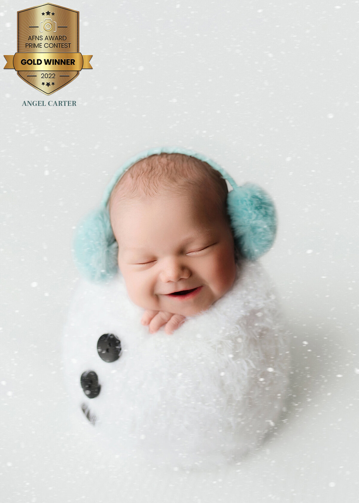 Capturing precious smiles from Syracuse New York Newborn photographer