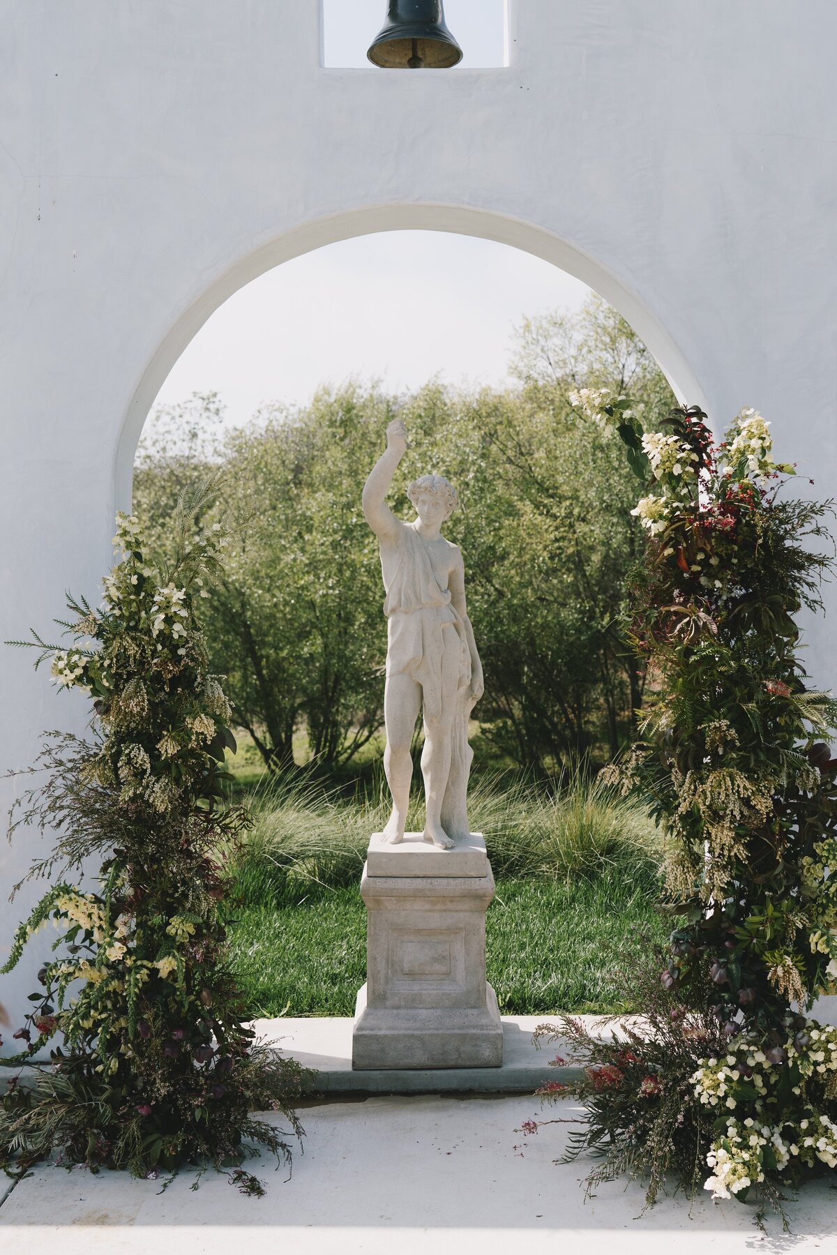 Jeune-Perche-Faye-Fern-Creative-MVFPortraits-Ceremony-Details-25