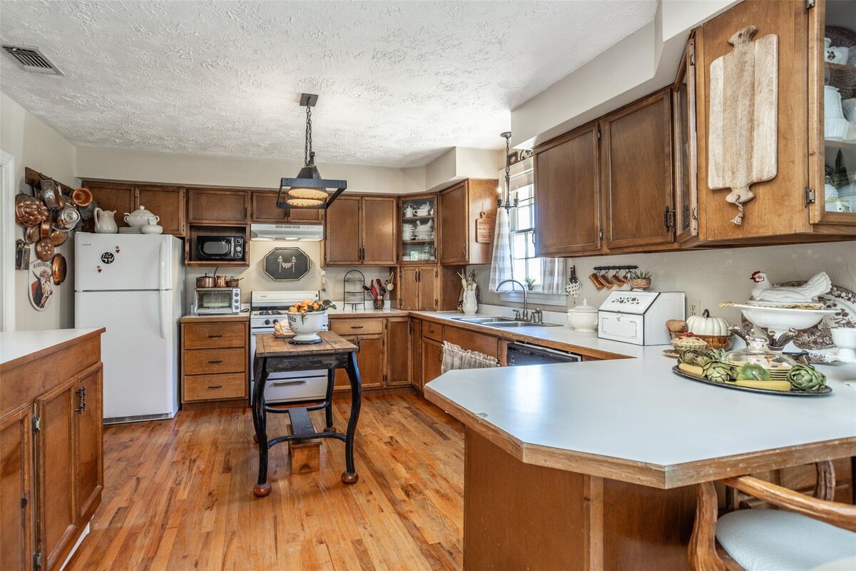 Home on 16 acres for sale in Collinsville, Texas 