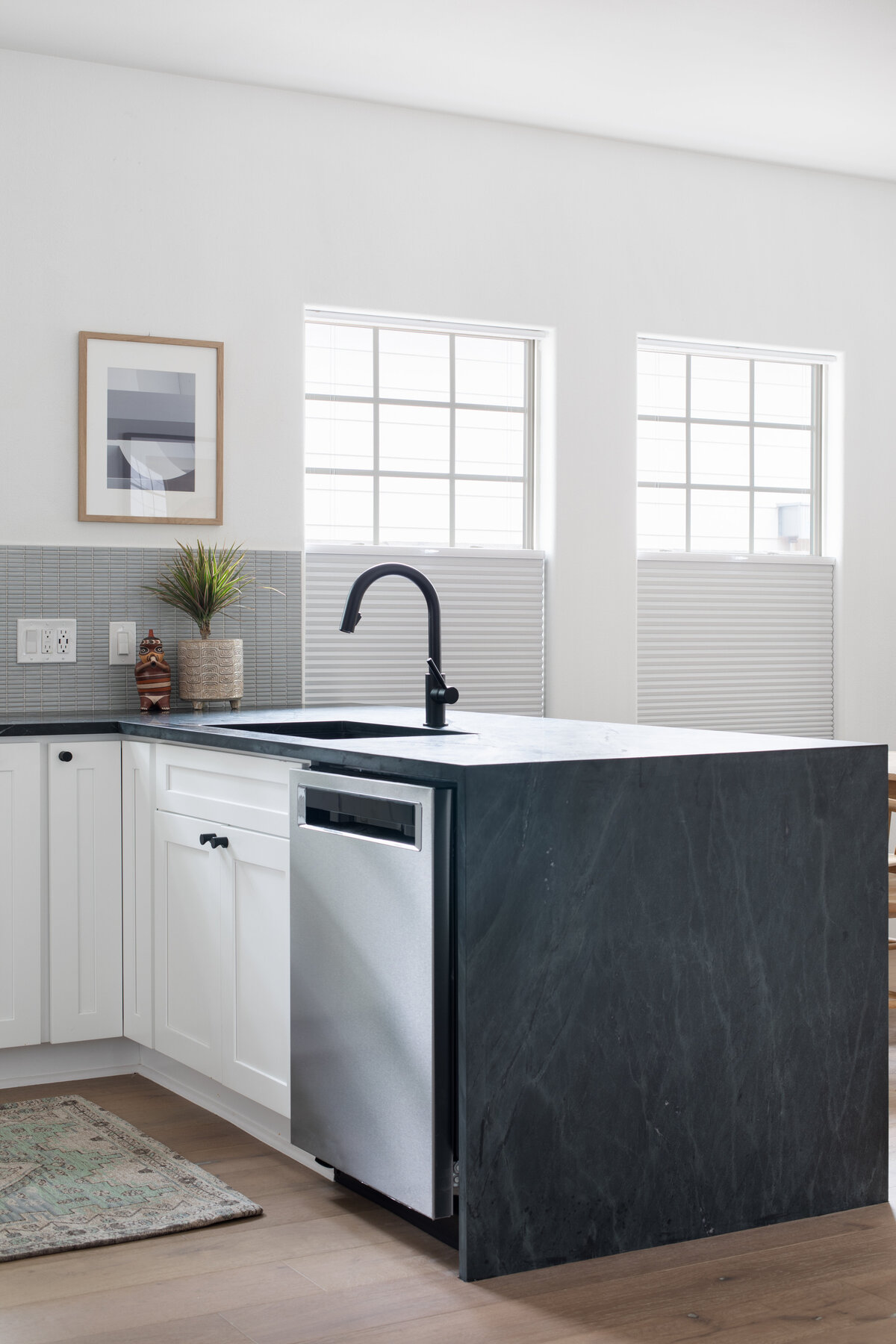 hello-home-austin-modern-kitchen-remodel-with-waterfall-peninsula-soapstone-countertops-11