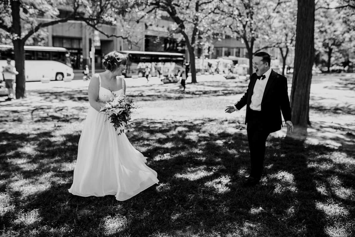 toronto-city-hall-elopement