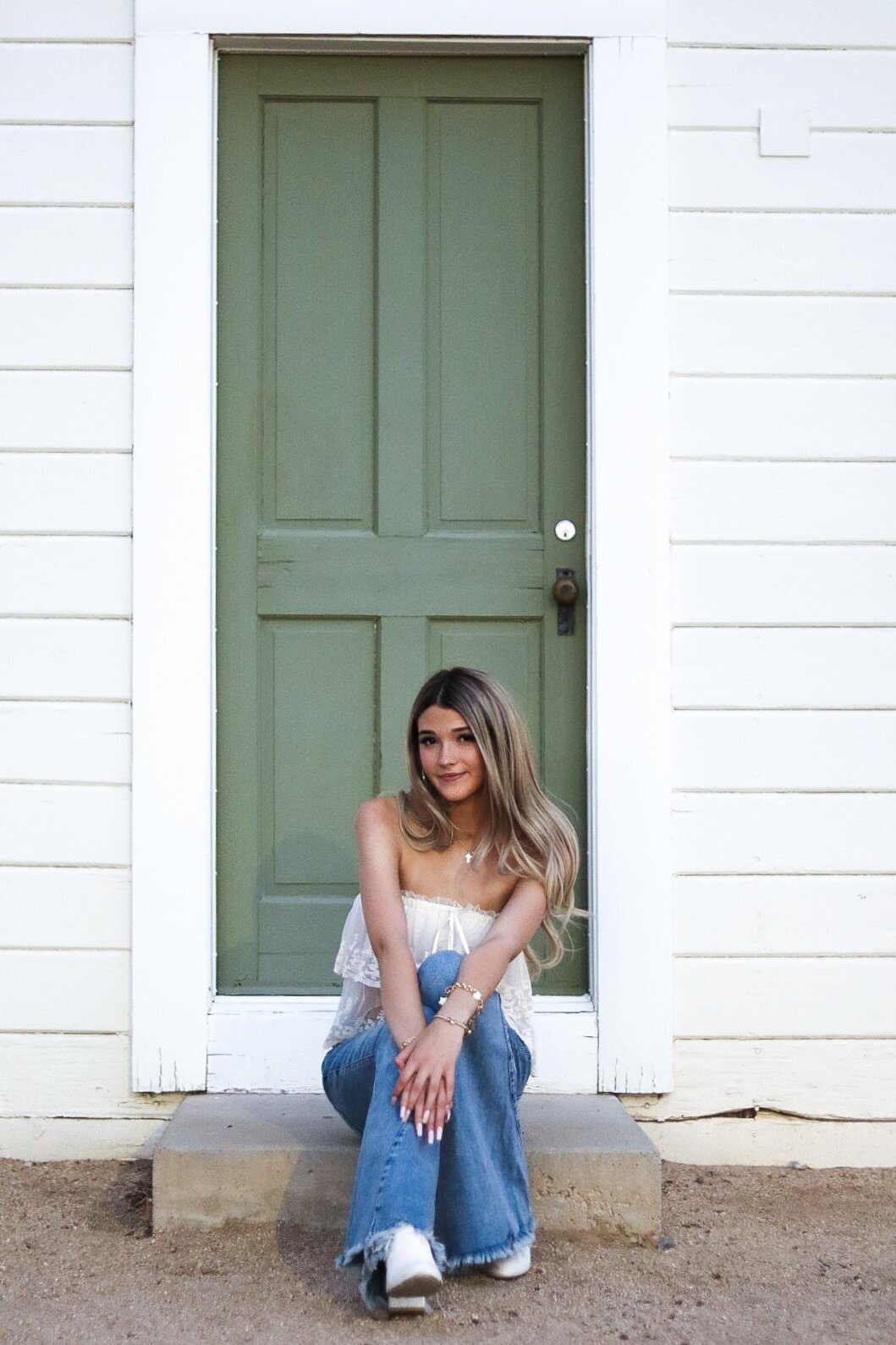 chloe senior photo 1