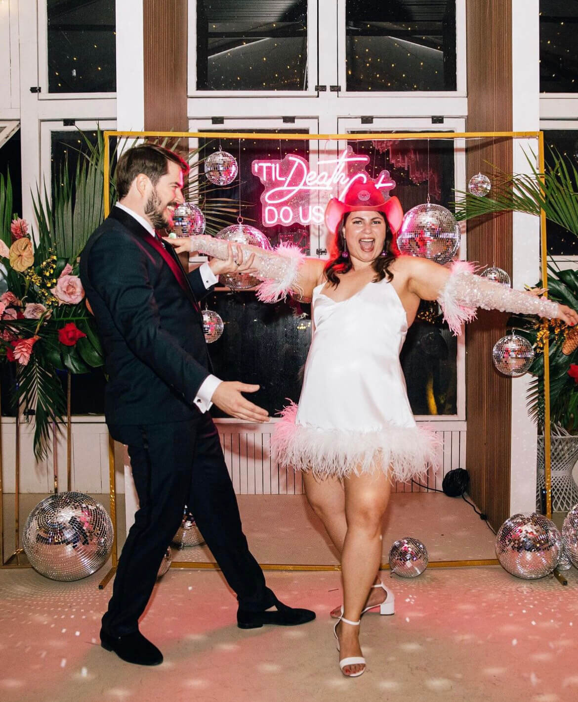 This bold bride turned heads with party-perfect wedding makeup and hair styled by our mobile bridal hair and makeup team. Mistique Makeup offers mobile wedding hair and makeup services in San Antonio, Dallas, and Austin—so you can feel flawless from ceremony to after-party.