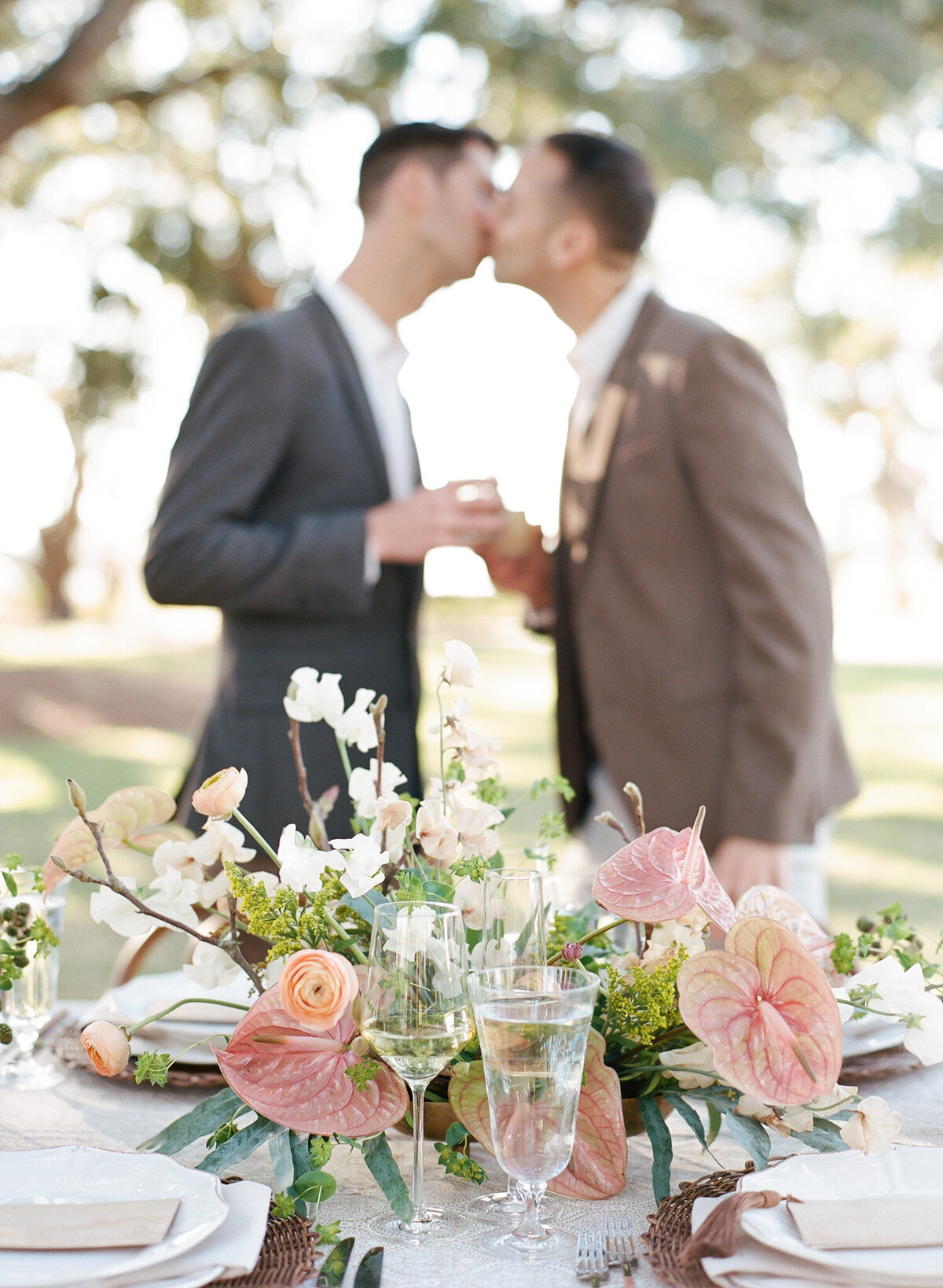 Grooms-Kiss-Lowndes-Grove-1