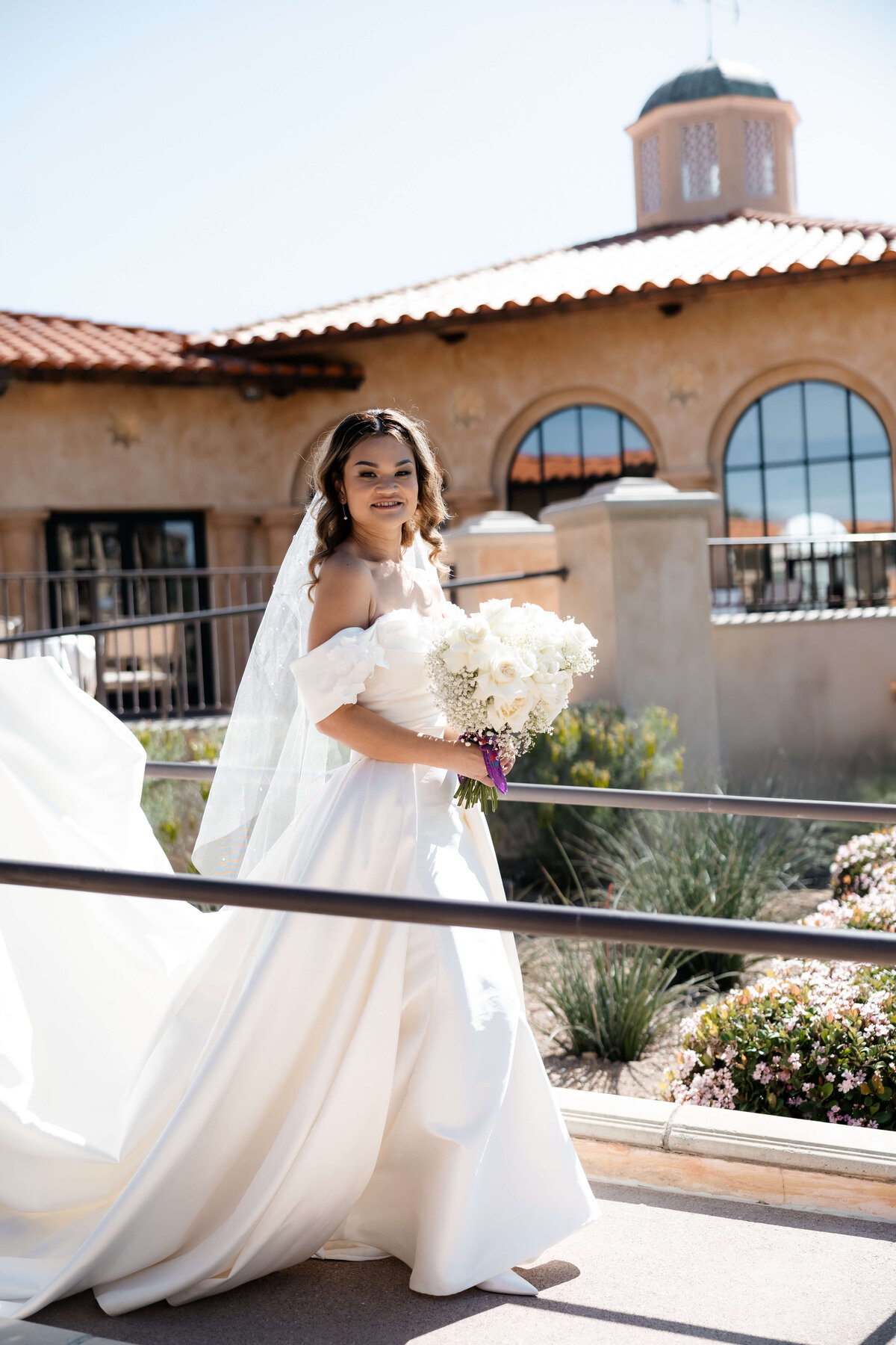 17_riskyexposure_marley-simon_las-vegas-elopement-photography